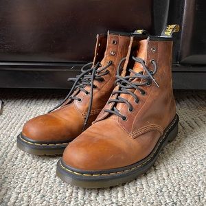Dr Marten Boots